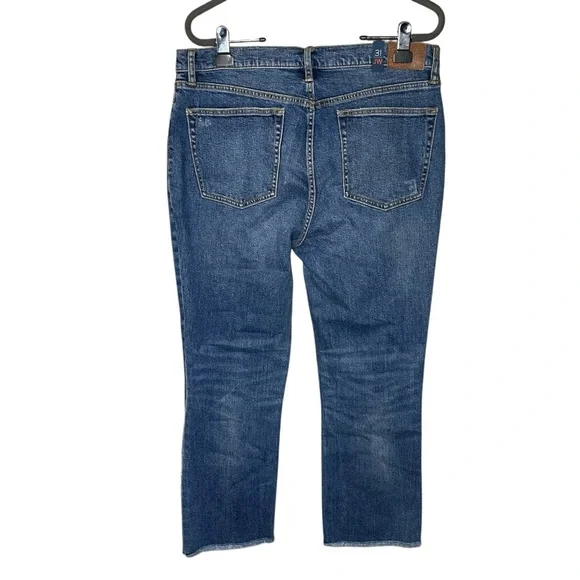 Johnny Was Cropped Baby Boot Sequin Jeans Sz 31 NWT - Picture 2 of 8